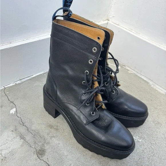 John Fluevog | Shoes | John Fluevog Black Lace Up Boots Sz 1  display picture 2